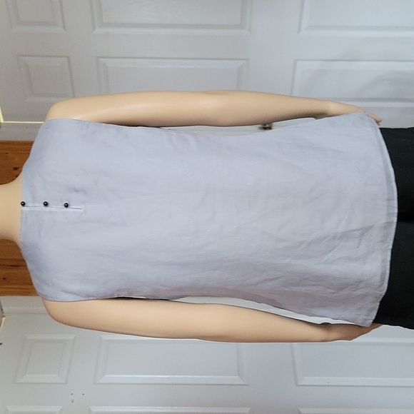 Ann Taylor Sleeve less Top - Picture 3 of 5